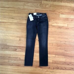 Calvin Klein Straight , NEW with TAGS